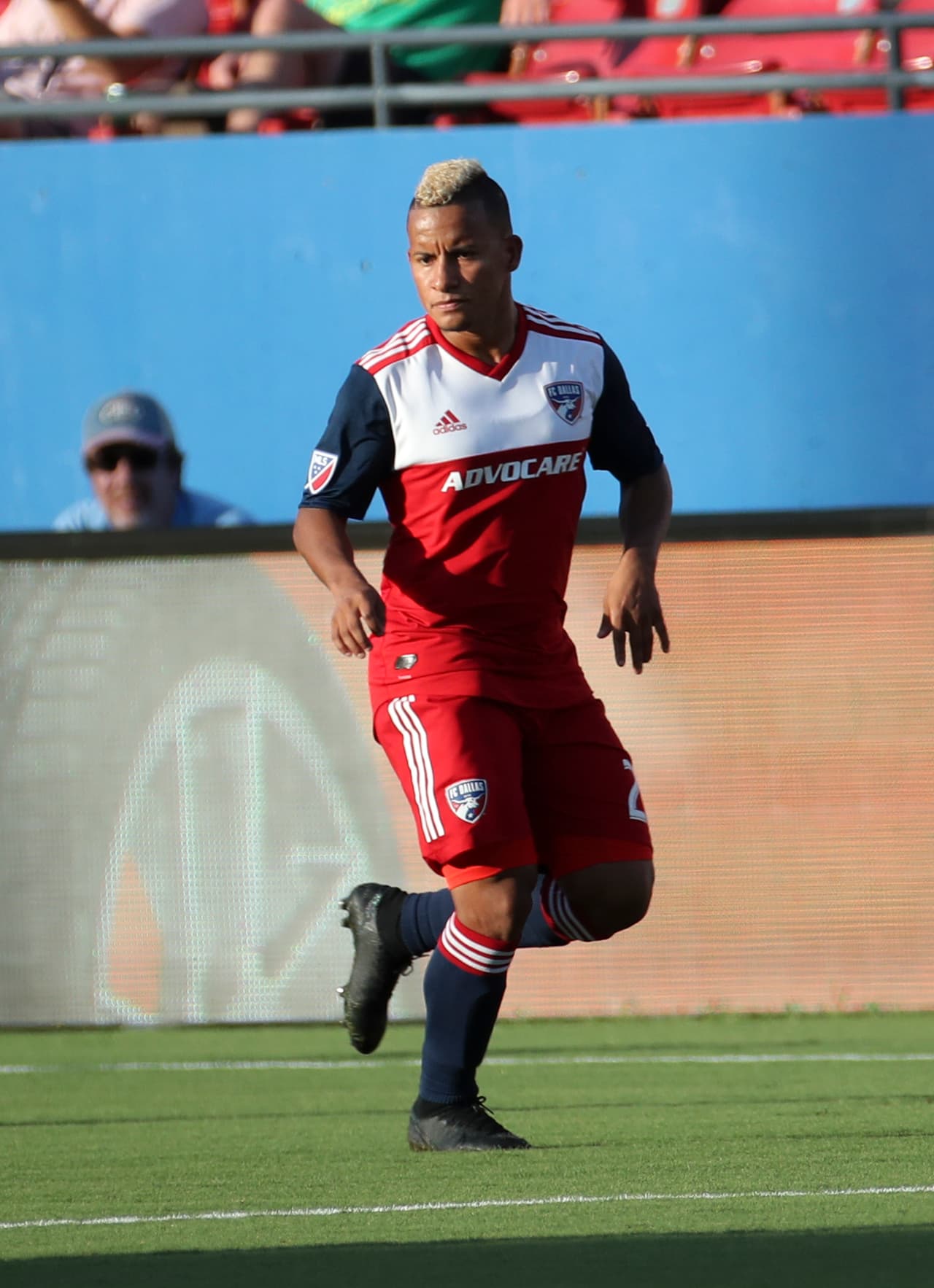 Tres asistencias de Michael Barrios en la goleada 5-3 de FC Dallas ante Minnesota United FC. El colombiano sigue marcando el ritmo del fútbol en el norte de Texas.