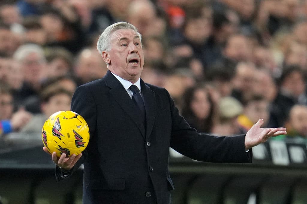 Ancelotti y Camavinga no entienden la expulsión a Bellingham en Mestalla