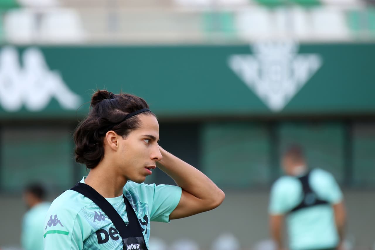 Canales sufre rotura del isquiotibial; Lainez se prepara