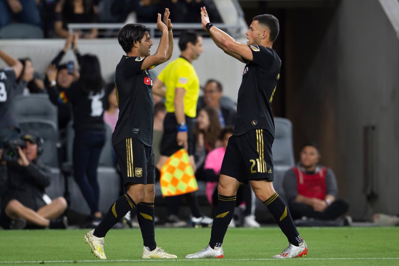 Carlos Vela con Los Angeles FC celebran una victoria más, la número 10 en lo corrido de la temporada de la MLS.
