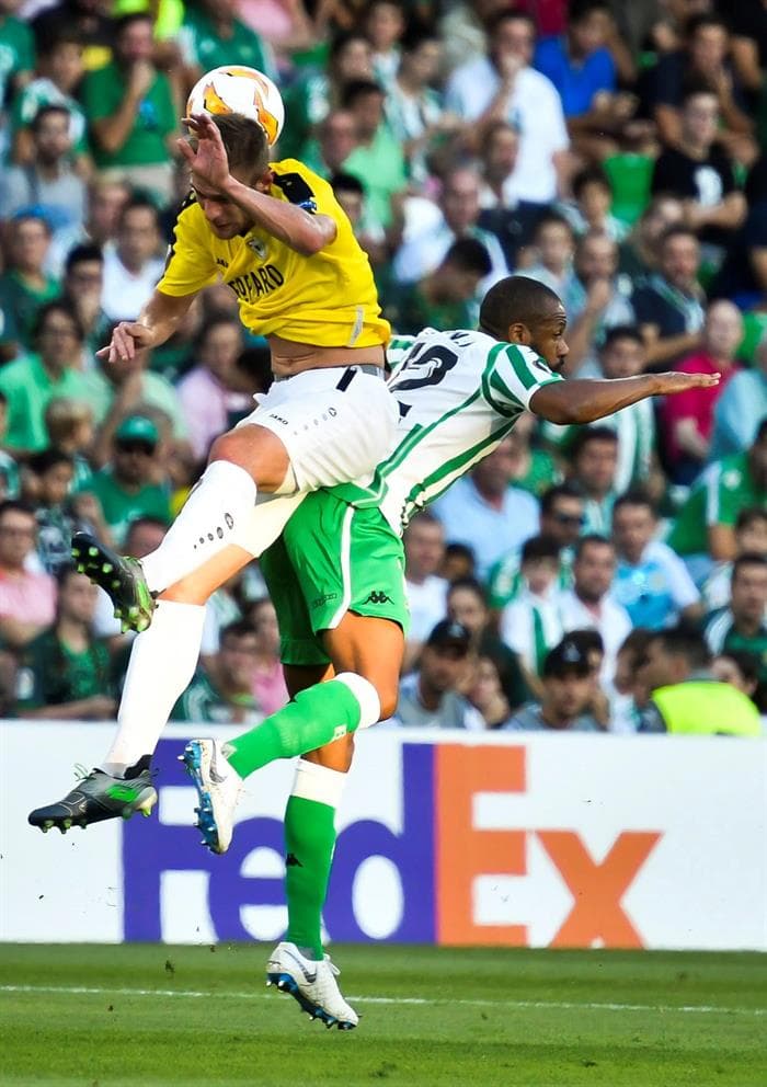 En medio de un juego sin mayor claridad, ambos se fueron al descanso con la igualdad sin goles.