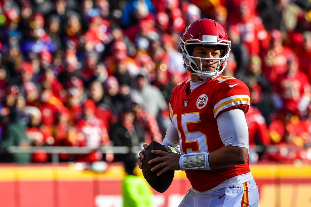 <b>1) Patrick Mahomes (Kansas City Chiefs)</b>. El quarterback sensación de la NFL y de los Chiefs va en carrera para ganar el MVP de la liga. Suma 4.543 yardas, 45 touchdowns y 11 intercepciones.