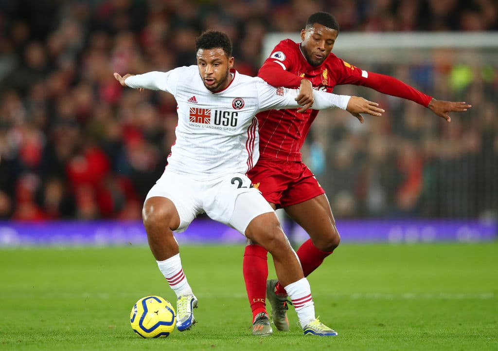 Con goles de Salah y Mané, los Reds ganan 2-0 al Sheffield United y siguen alejándose en la cima de la Premier League.