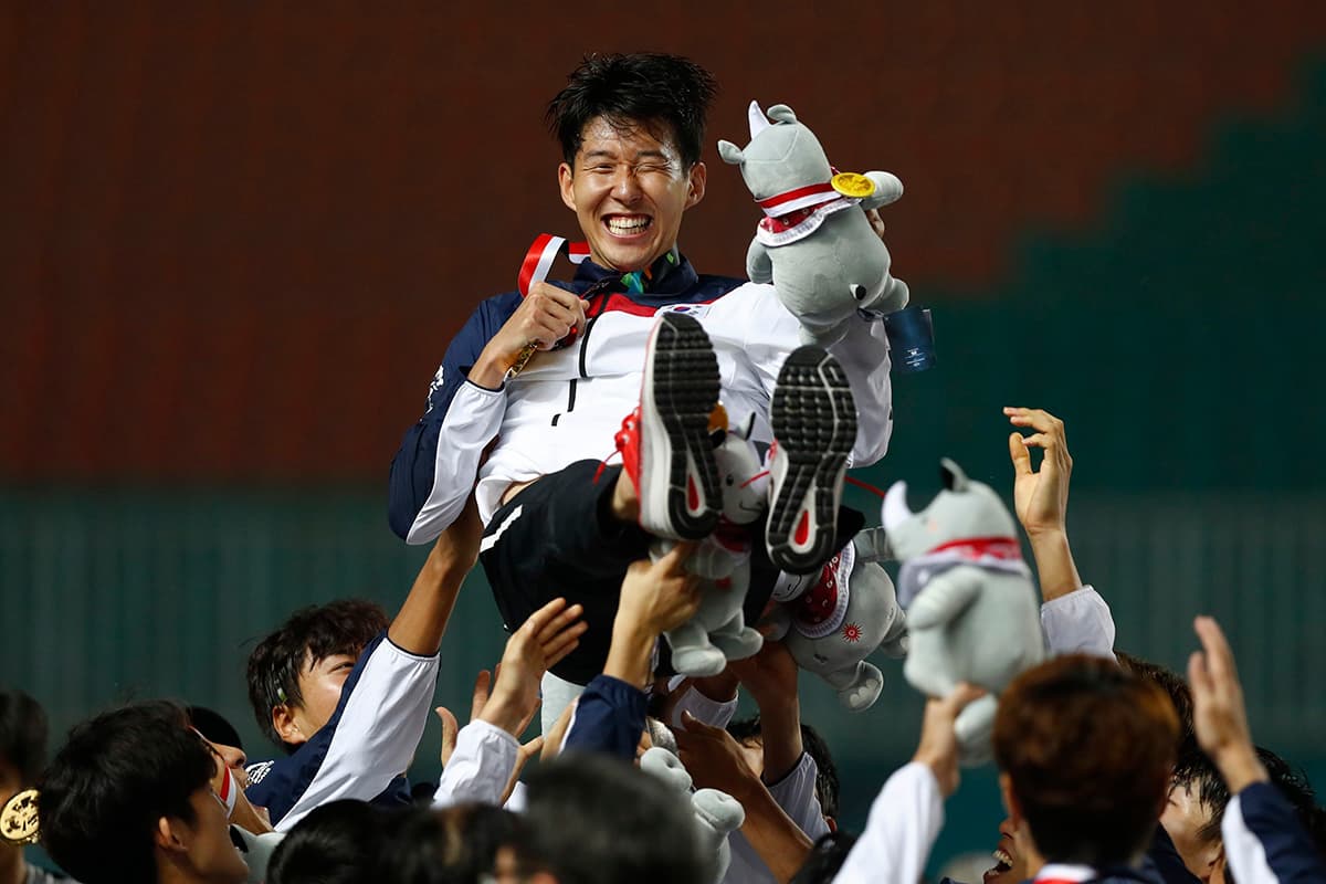 Son Heung-Min, mediocampista surcoreano de 26 años, podrá continuar su carrera profesional como futbolista luego de lograr la medalla de oro con Corea del Su en los Juegos Asiáticos en Indonesia.