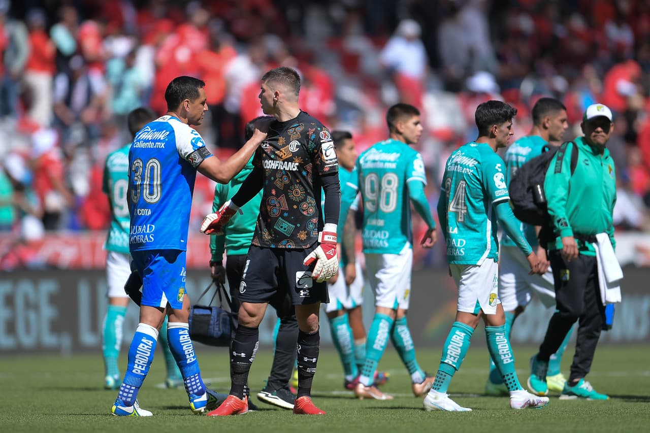 Toluca intenta, pero no puede ante un gran partido de Rodolfo Cota de León