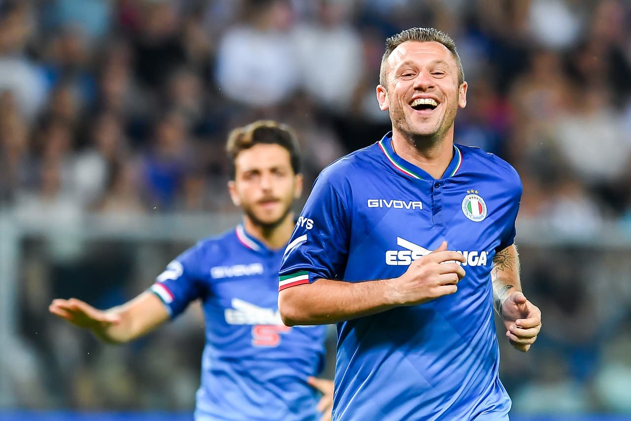 Con 35 años y últimamente jugando partidos de caridad, Antonio Cassano podría regresar al fútbol activo para defender una vez más la camiseta del Parma en su regreso a la Serie A.