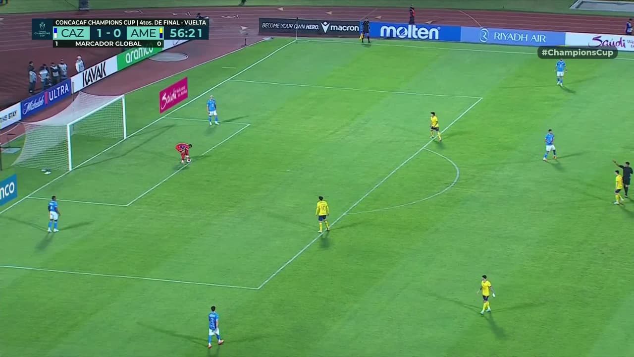 ¡GOL!  anota para América. Álvaro Fidalgo