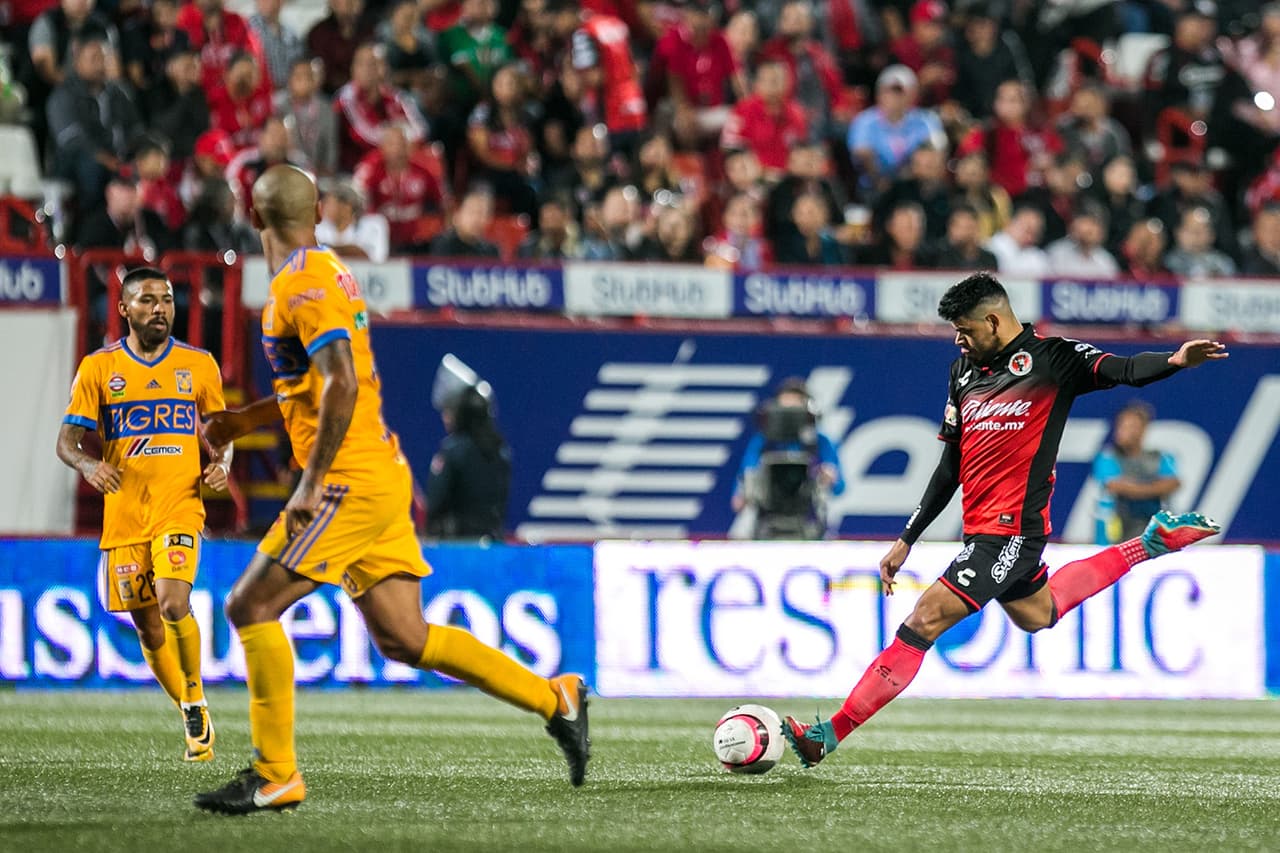 El juego ofreció pocas emociones a los espectadores que se desvelaron en el Estadio Caliente.