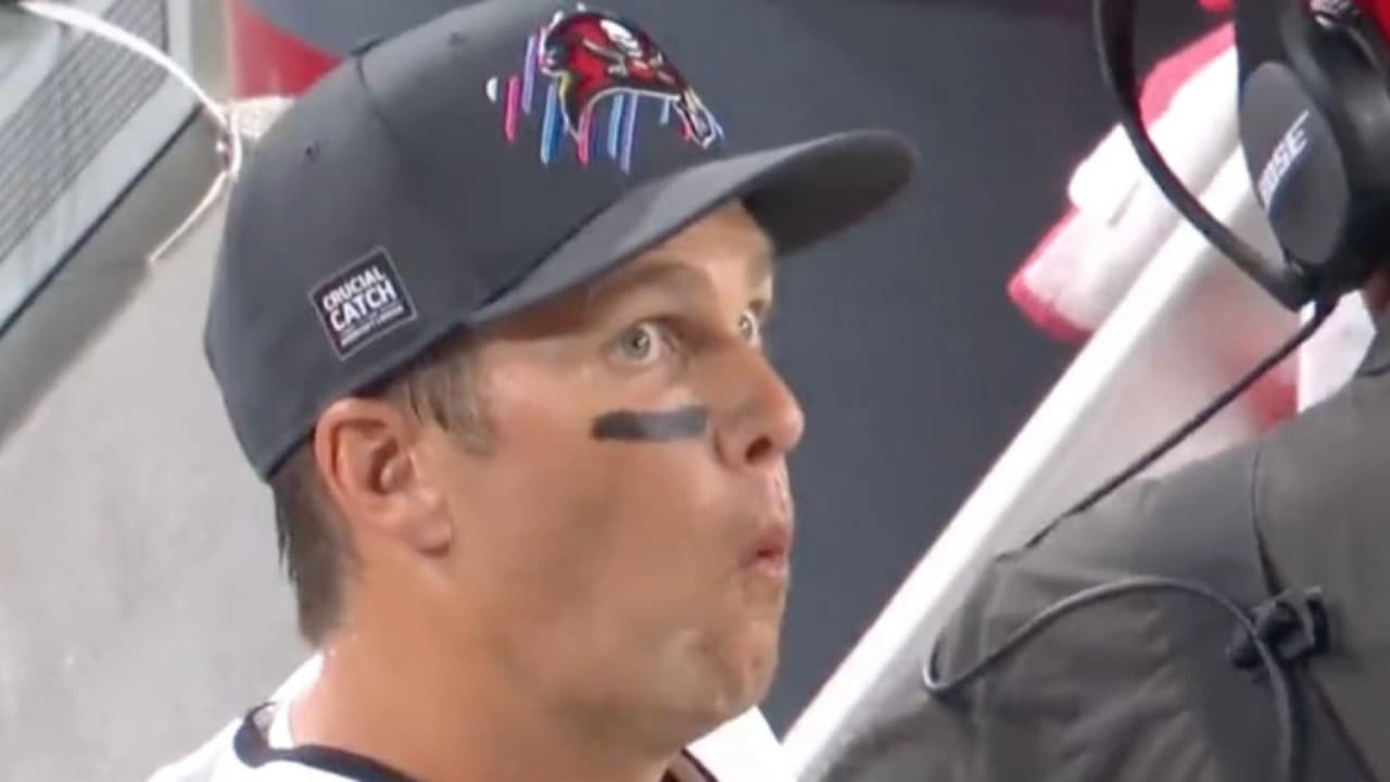 ¿Qué le dijo Arians a Tom Brady que desató el peculiar gesto de QB?