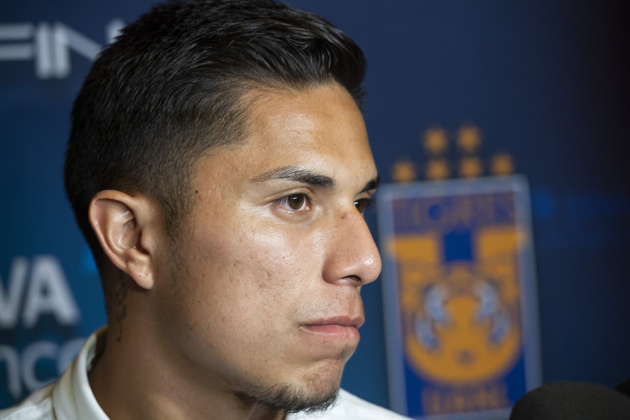 Estas son las mejores imágenes del Día de Medios que sostuvieron Ricardo 'Tuca' Ferretti, entrenador de Tigres, Ignacio Ambriz, técnico del Léon, y algunos de sus futbolistas como Carlos Salcedo, Guido Pizarro, Eduardo Vargas, Luis Montes, Ángel Mena o Fernando Navarro, entre otros, un día antes del Juego de Ida de la Final del Clausura 2019 de la Liga MX, que se efectuará en Monterrey.