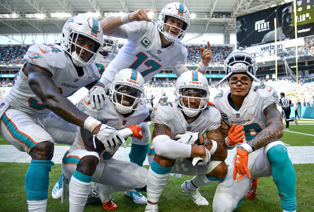 9) 
<b>Miami Dolphins (3-0)</b>. Estar en el Top 10 en este momento de la campaña no significa nada, pero es muy meritorio para los Dolphins estar donde nadie creía que fueran capaces de aparecer.