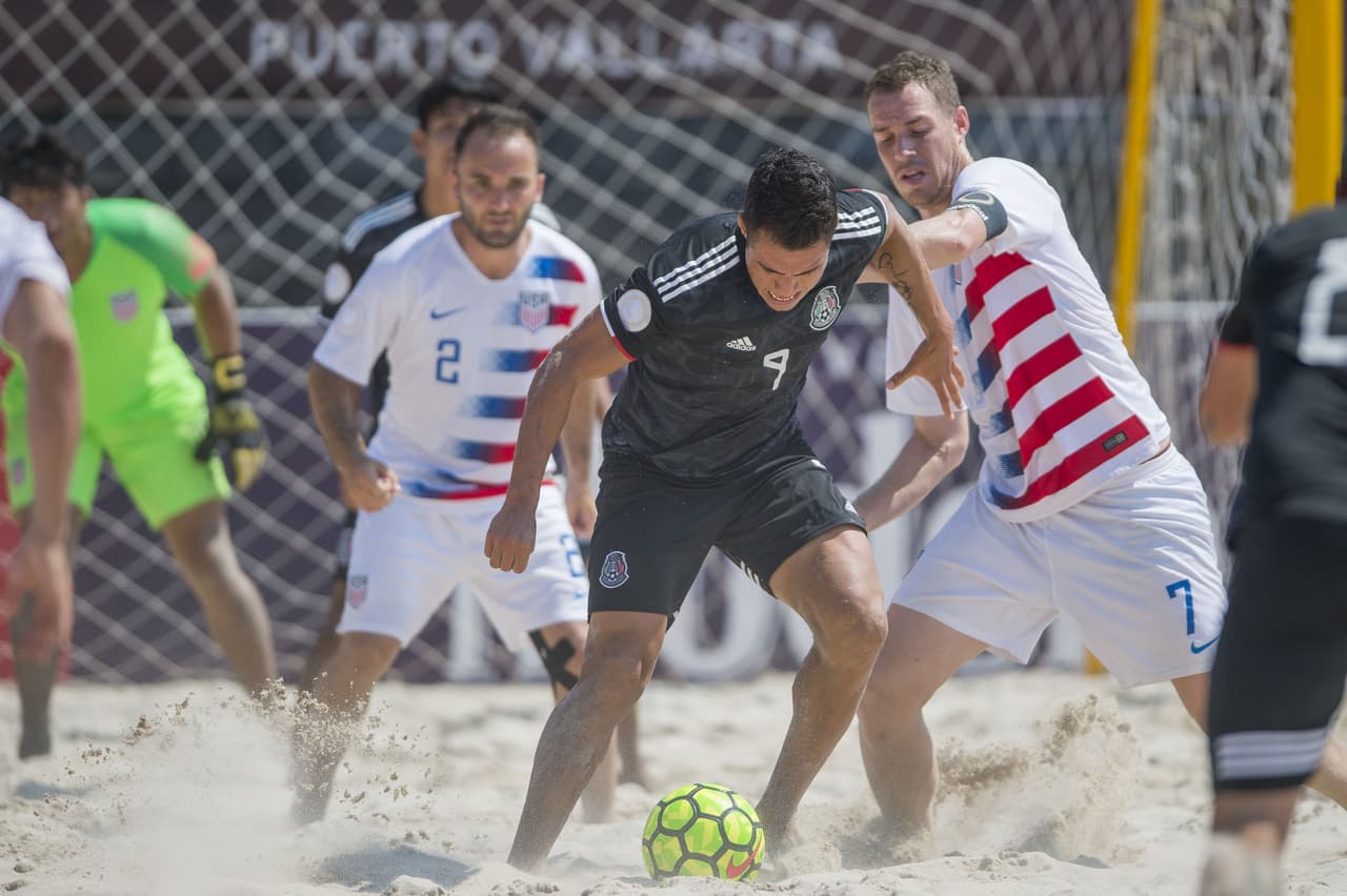 Los goles de Benjamin Mosco, Carlos Maldonado y dos marcados por Ramón Maldonado y Jair Alemán le dieron un espectacular triunfo al Tri de playa.