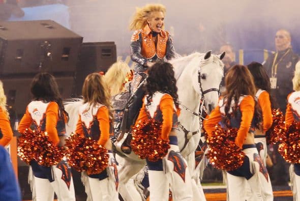 Los momentos más pícaros de las cheerleaders de la NFL en la temporada 2013 captada con la lente de los profesionales.