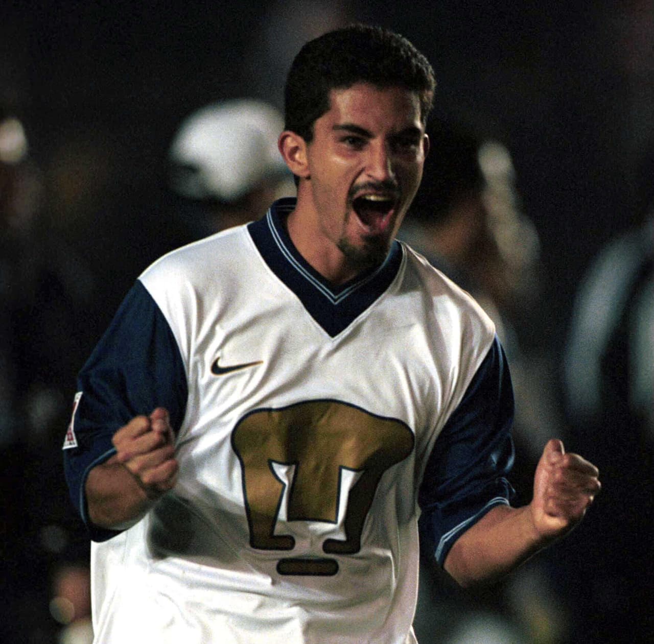 Playera de Pumas UNAM (1998)