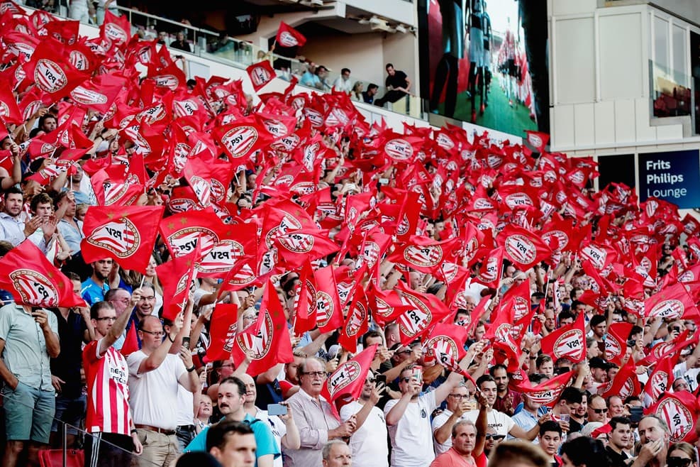 El equipo de la Eredivisie comenzó su camino de cara a fase de grupos de la Champions League y lo hizo ante un repleto Philips Stadion en Eindhoven.