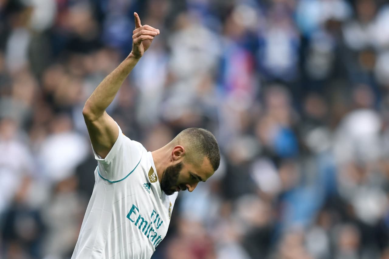 Al minuto 9, CR7 cabeceó en el área pero su remate se fue al palo horizontal quedando la pelota sola para que Karim Benzema la empujara a la red.