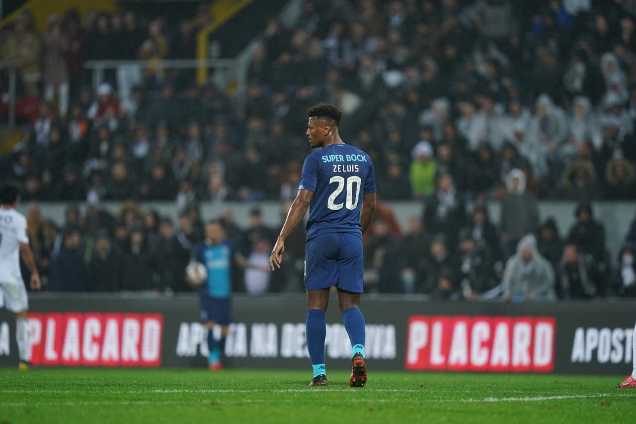 Aún falta mucho trabajo en cuanto a cuestiones de racismo en el deporte se refiere, hoy fue un claro ejemplo del trabajo que hace falta hacer sobre este tema.