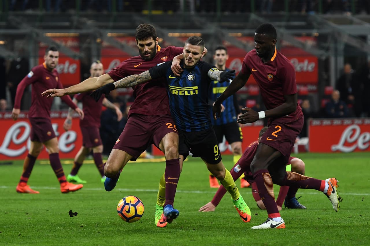 No, en este once no está Mauro Icardi (aunque podría, pues lleva 21 goles en 30 partidos con el Inter). Quien sí está es Federico Fazio, el mejor defensa central que tiene la Roma sublíder de la liga italiana, y culpable de que Luciano Spalletti haya mandado al alemán Antonio Rüdiger a la lateral derecha.