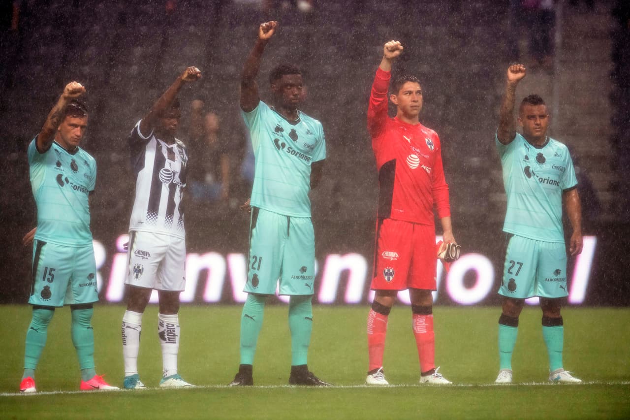 Muestras de apoyo en la Liga MX: Monterrey Vs. Santos