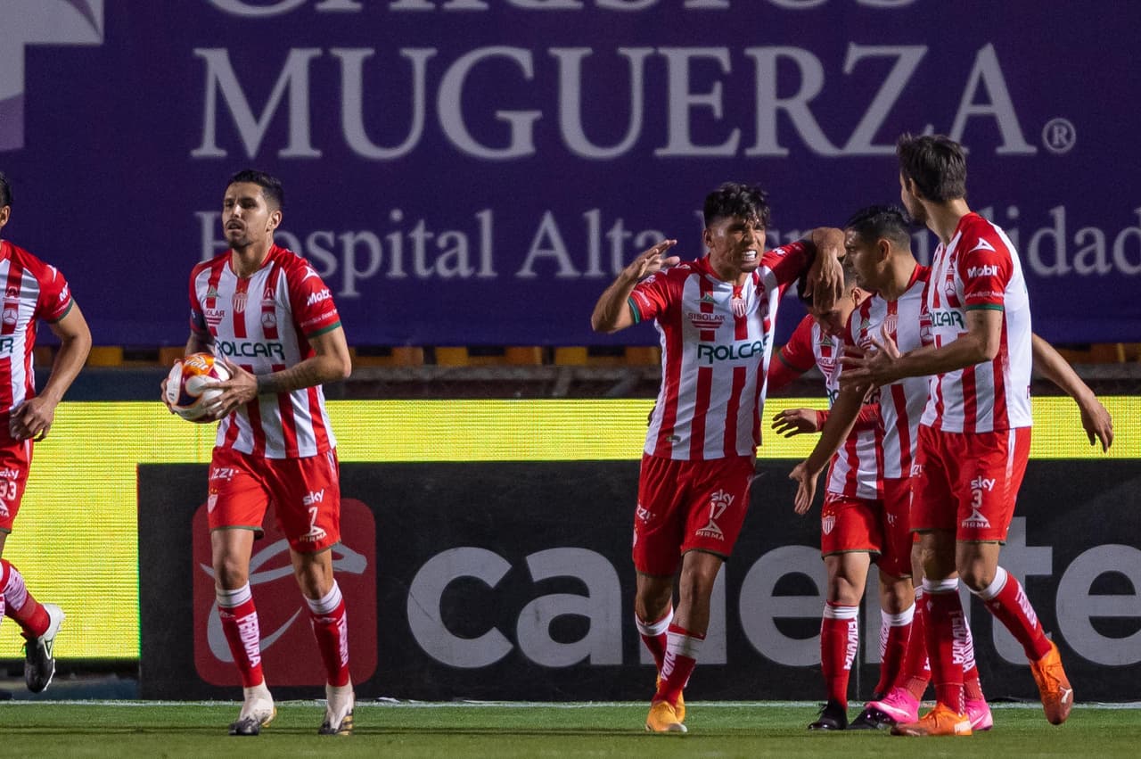 Tigres decide guardar jugadores para el Mundial de Clubes y terminan empatando 1-1 en casa frente al Necaxa.