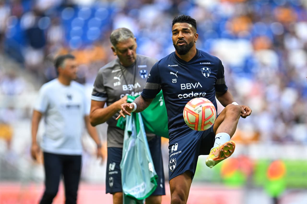 Monterrey y Tigres no pasaron del empate en un Clásico Regio que tuvo jugadas emocionantes pero los puntos se dividieron.