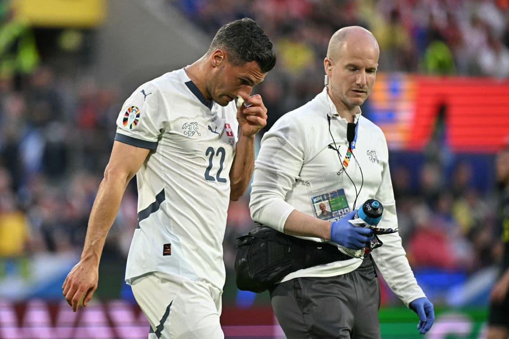 Fabian Schär, como Mbappé: sufre fractura de nariz y es duda ante Alemania