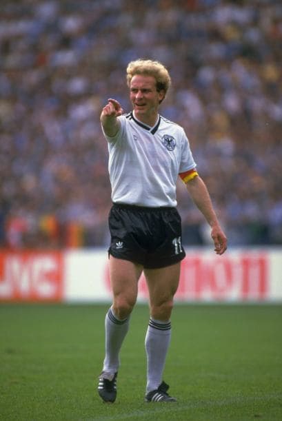 1981: Hubo tres líderes de goleo, comandados por el alemán Karl-Heinz Rummenigge del Bayern Munich, junto a Graeme Souness y Terry McDermott, ambos del Liverpool Los tres marcaron seis anotaciones.