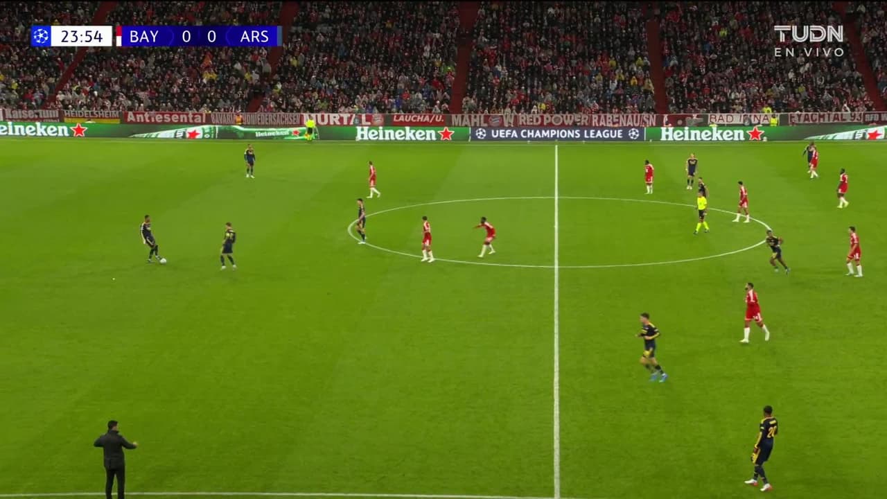 ¡GOL!  anota para Arsenal. Eberechi Eze