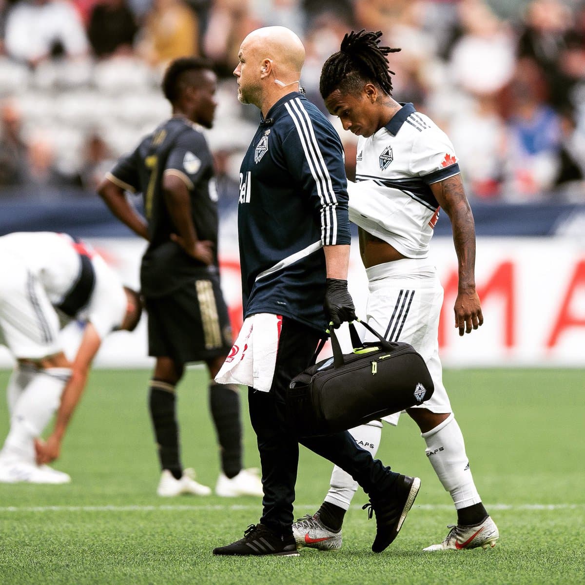 Vancouver Whitecaps no podrá contar con Yordy Reyna por un buen rato