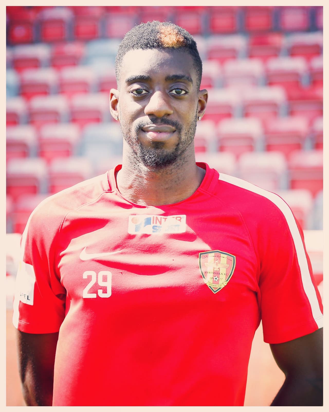 En el primer comunicado que sacó el FK Panevėžys se hacía énfasis en las mencionadas estadísticas y experiencias de Panzo, pero en las últimas horas salieron a rectificar.