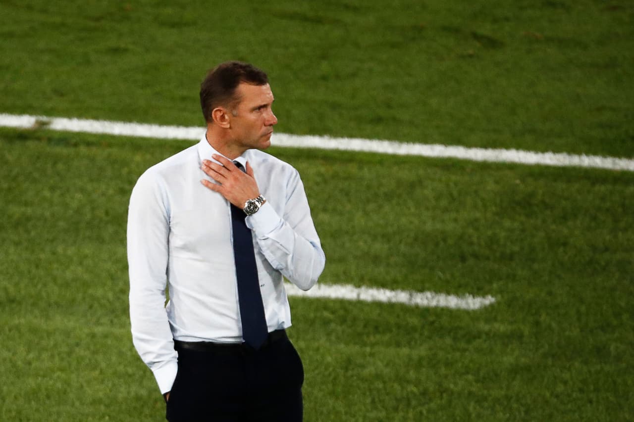Andriy Shevchenko es el nuevo técnico de Johan Vásquez y el Génova