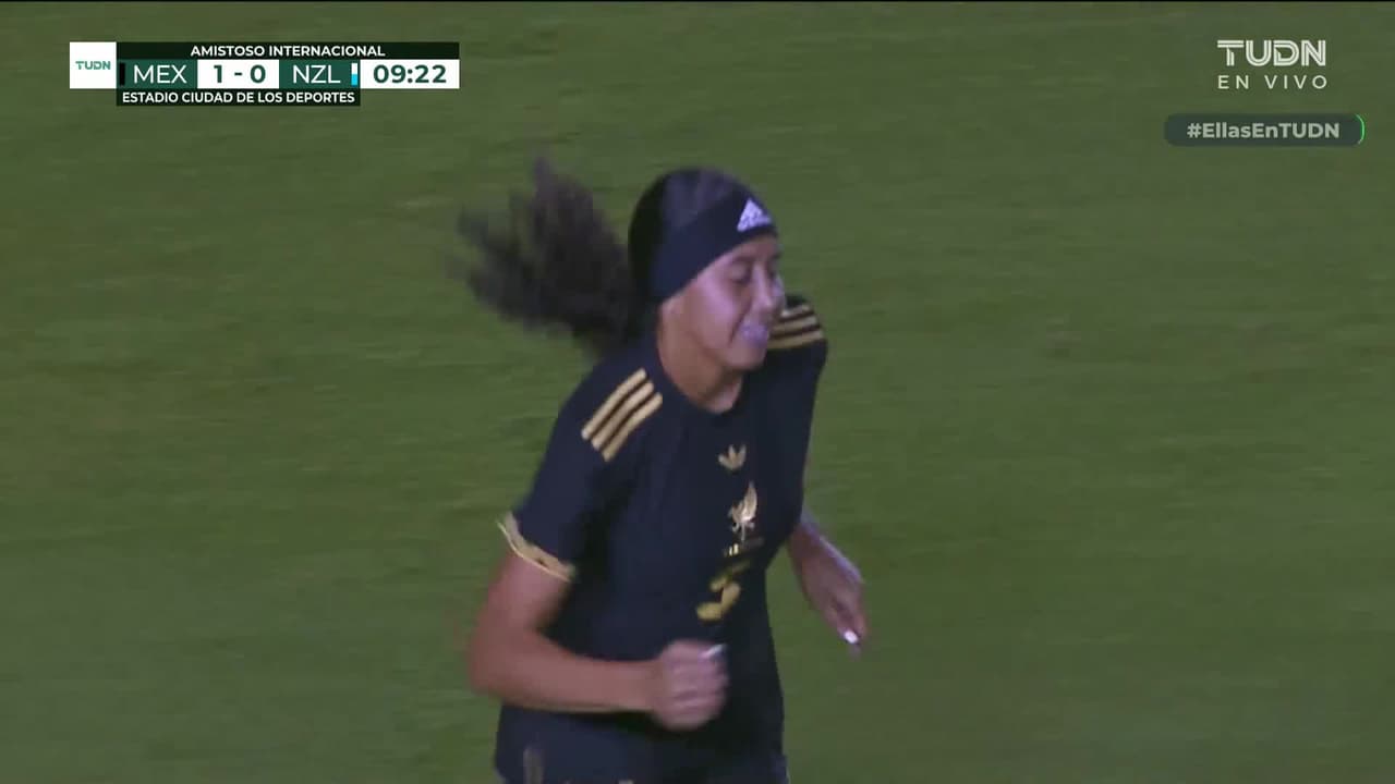 ¡México toma la ventaja, tras error de la guardameta de Nueva Zelanda!