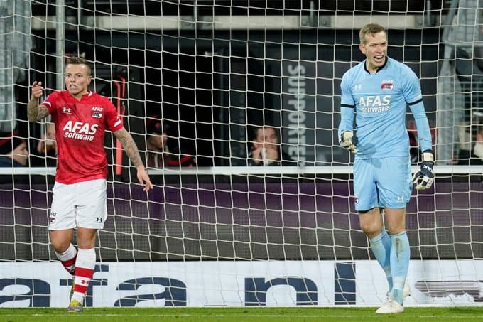 Edson Álvarez juega los 90 minutos en la derrota del Ajax 1-0 ante el AZ Alkmaar con gol de Boadu al minuto 90.