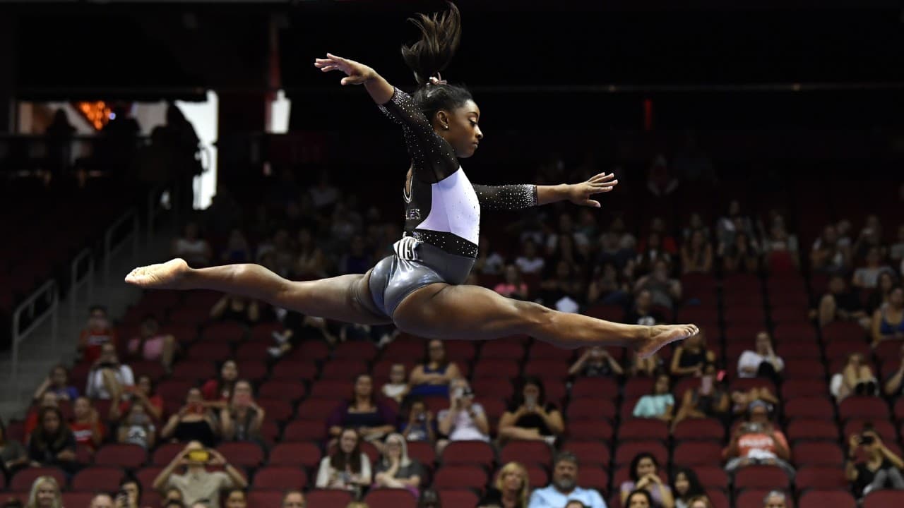 Simone Biles pasó 18 meses sin competir tras Río 2016, pero está en forma para el presente ciclo olímpico.
