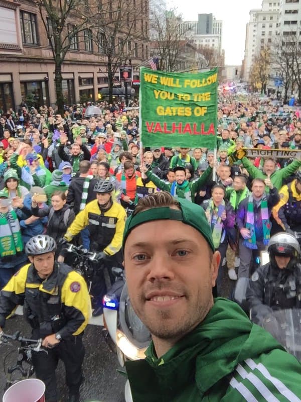 El "Timber Original", Jack Jewsbury disfruta del momento y lo registra con una selfie.