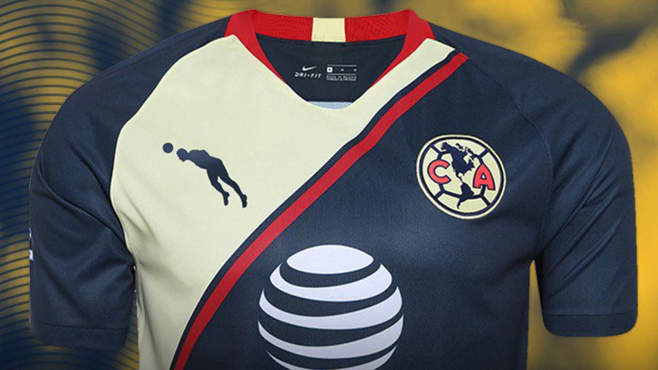 El jersey azulcrema se 'viralizó' en redes previo al clásico joven.