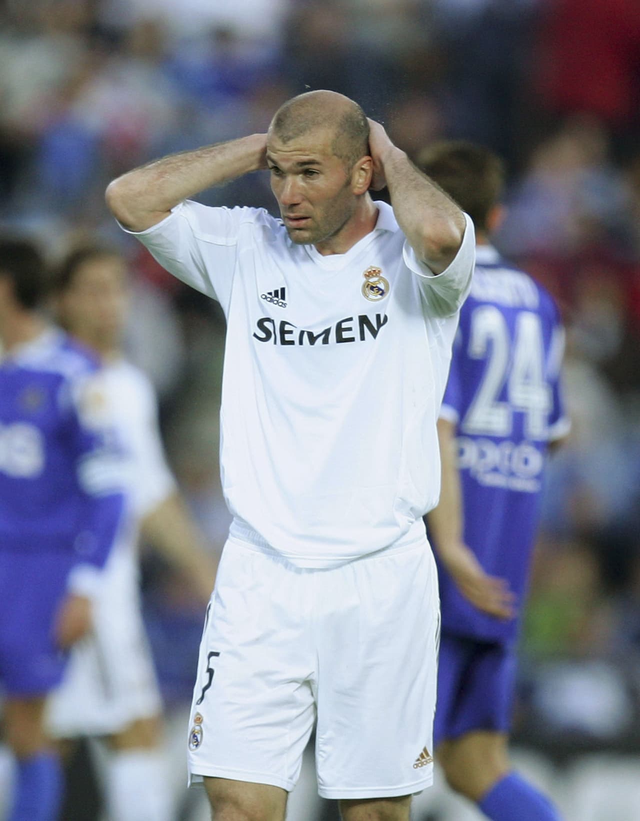 El retiro como profesional del francés Zinedine Zidane fue el mayor golpe para Real Madrid, luego de cinco años en los que ganó una Champions, entre otros títulos.