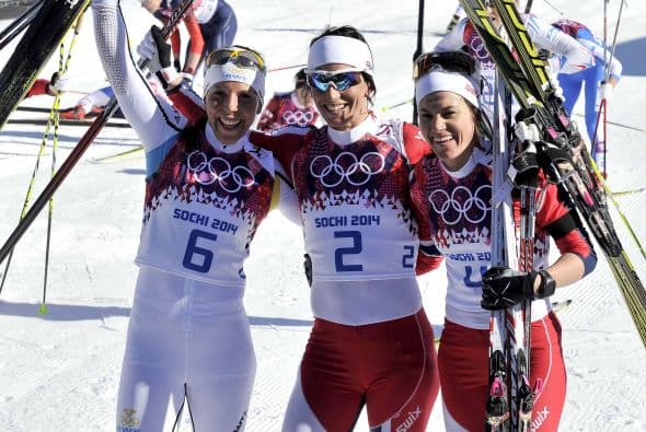 Bjoergen -que en su brillante palmarés también cuenta platas en Salt Lake City'02 (EEUU) y en Turín'06 (Italia)- capturó su octava medalla en cuatro Juegos seguidos tras imponerse por delante de la sueca Charlotte Kalla y de otra noruega, Heidi Weng.