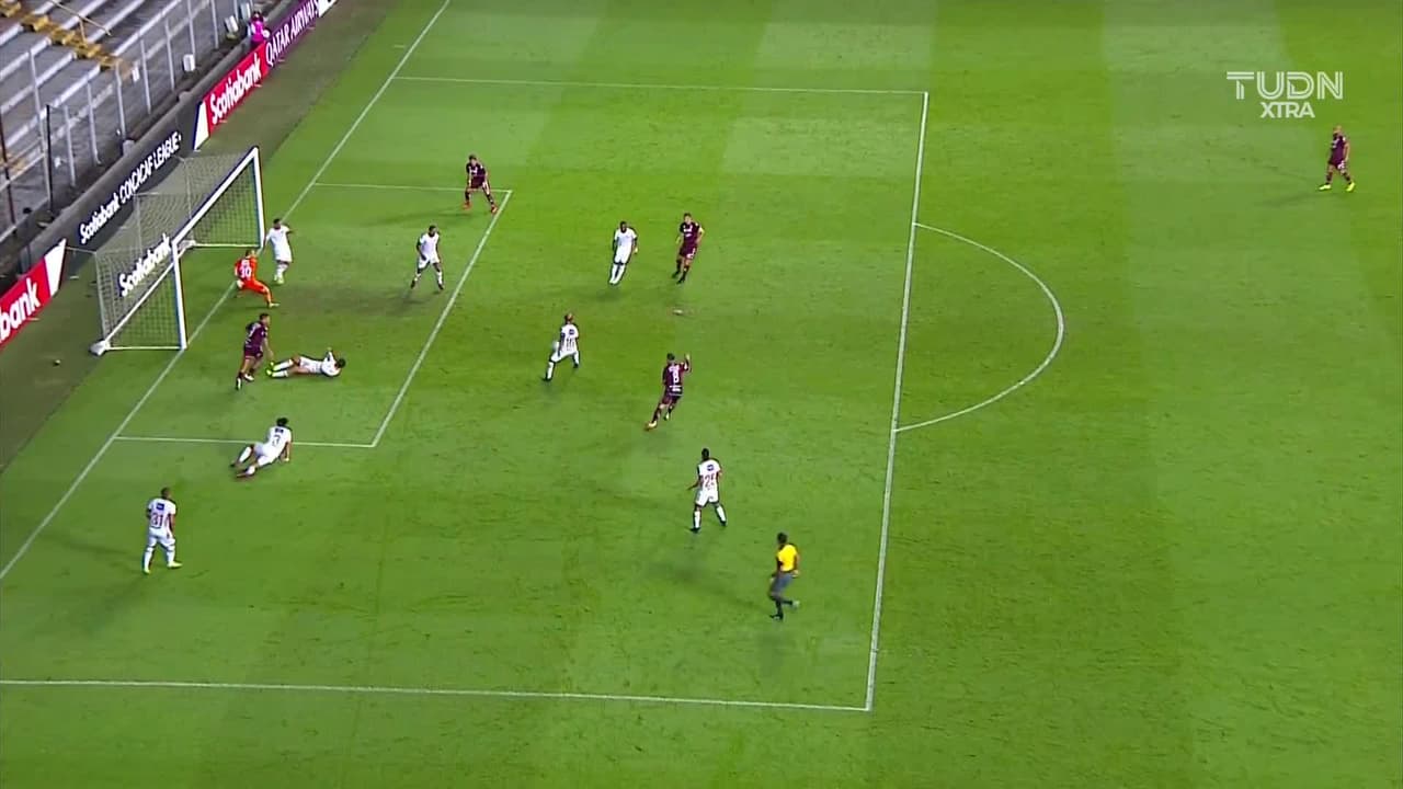 ¡GOOOL! David Guzmán anota para Saprissa.