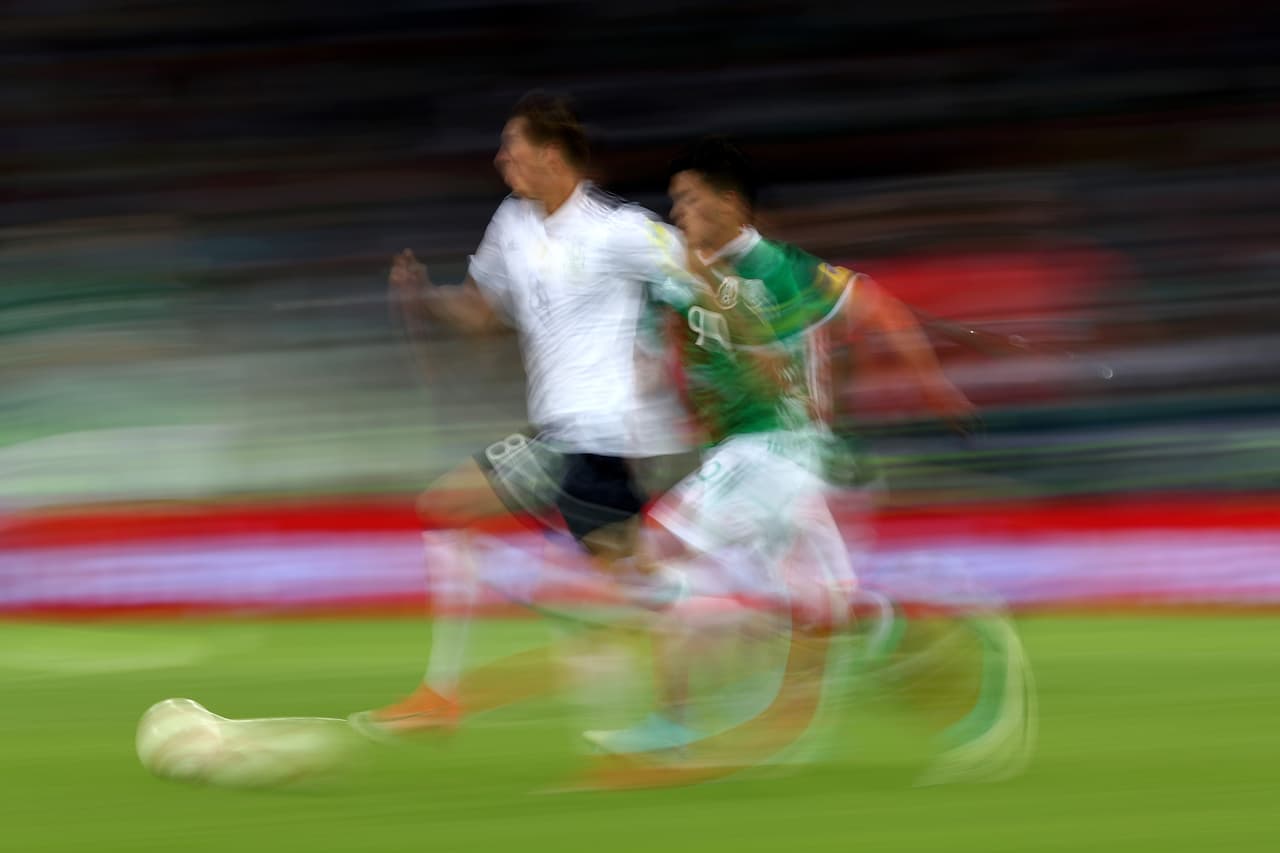 La decisión de Osorio ante Alemania, por lo tanto, estaba justificada porque Raúl Jiménez está mejor preparado físicamente que Carlos Vela.