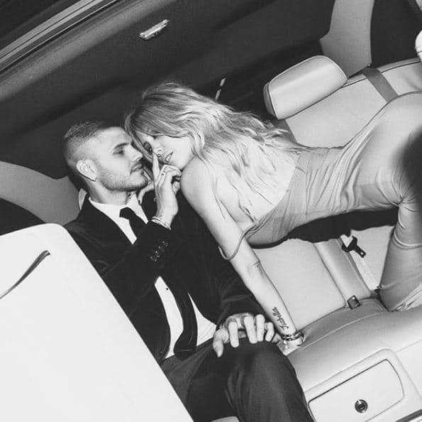 Desde el partido ante la Juventus, Mauro Icardi y Wanda Nara han venido publicando una serie de fotografías muy sugerentes que hacen parte de una sesión especial con el reconocido fotógrafo 
<a href="https://www.instagram.com/criswelcomme/" target="_blank">Cris Welcomme</a>. Las imágenes han tenido una gran recepción entre sus seguidores llegando algunas a estar muy cerca de los 400.000 me gusta.