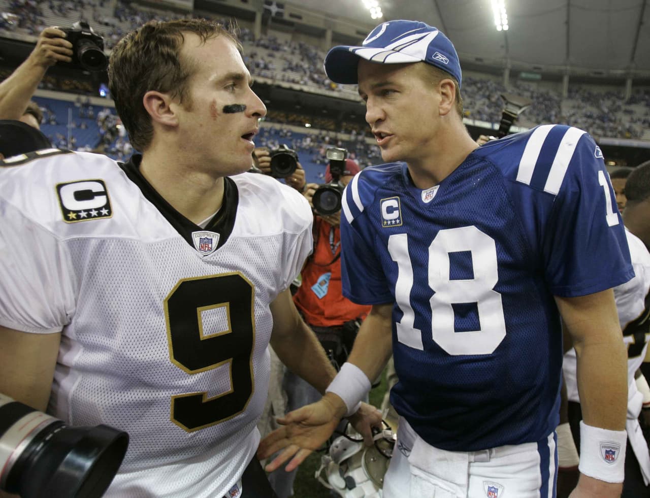 Los Indianapolis Colts y Peyton Manning se convirtieron en el primer equipo que jugó un partido como visitante y otro como local en el Kickoff de la NFL, tras la victoria en el Super Bowl XLI, los equinos abieron en su casa, el 6 de septiembre de 2007 la temporada con la primera paliza en estos juegos, 41-10 sobre los New Orleans Saints. (Foto: AP-NFL).