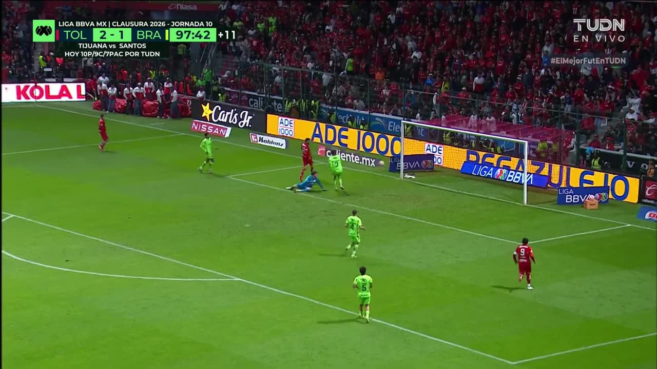 ¡GOL!  anota para Toluca. Paulinho