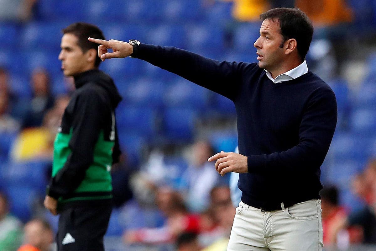 El técnico Javier Calleja confió en el mexicano como titular pero el rival de turno fue superior.