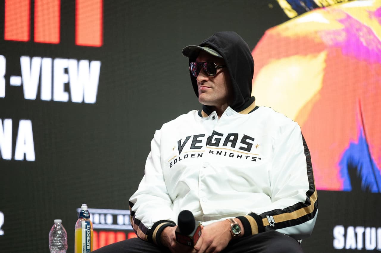 En plena conferencia de prensa, Wilder y Fury se manotearon amenazándose el uno al otro.