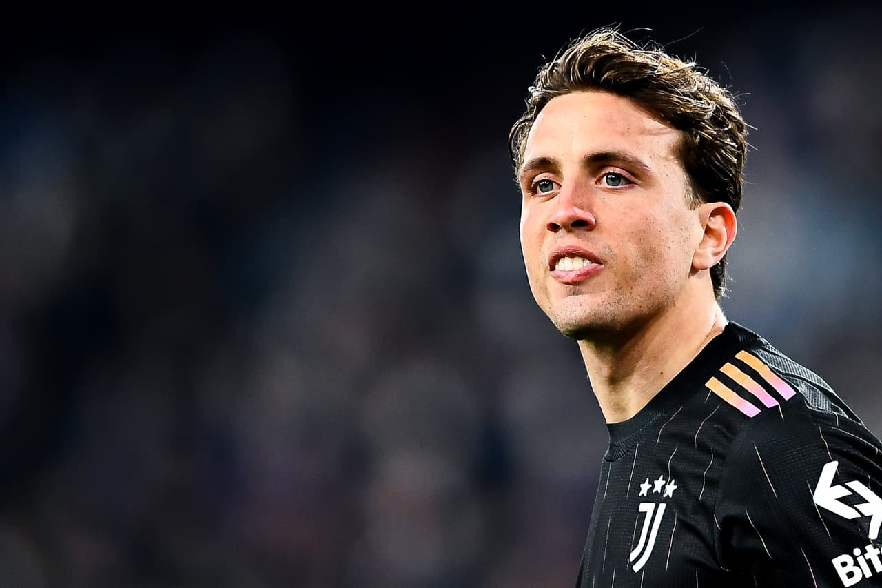 Álvaro Morata marcó un doblete en la victoria por 3-1 de la Juventus sobre la Sampdoria, que mete presión a los punteros de la Serie A.