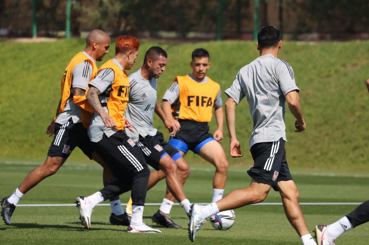 El conjunto felino, representante de la Concacaf, lució relajado y en forma para medirse al Ulsan Hyundai en el Al Rayyan Stadium. El timonel de la UANL confía en que Gignac pueda jugar, mientras que Carlos González aún está en duda por lesión.