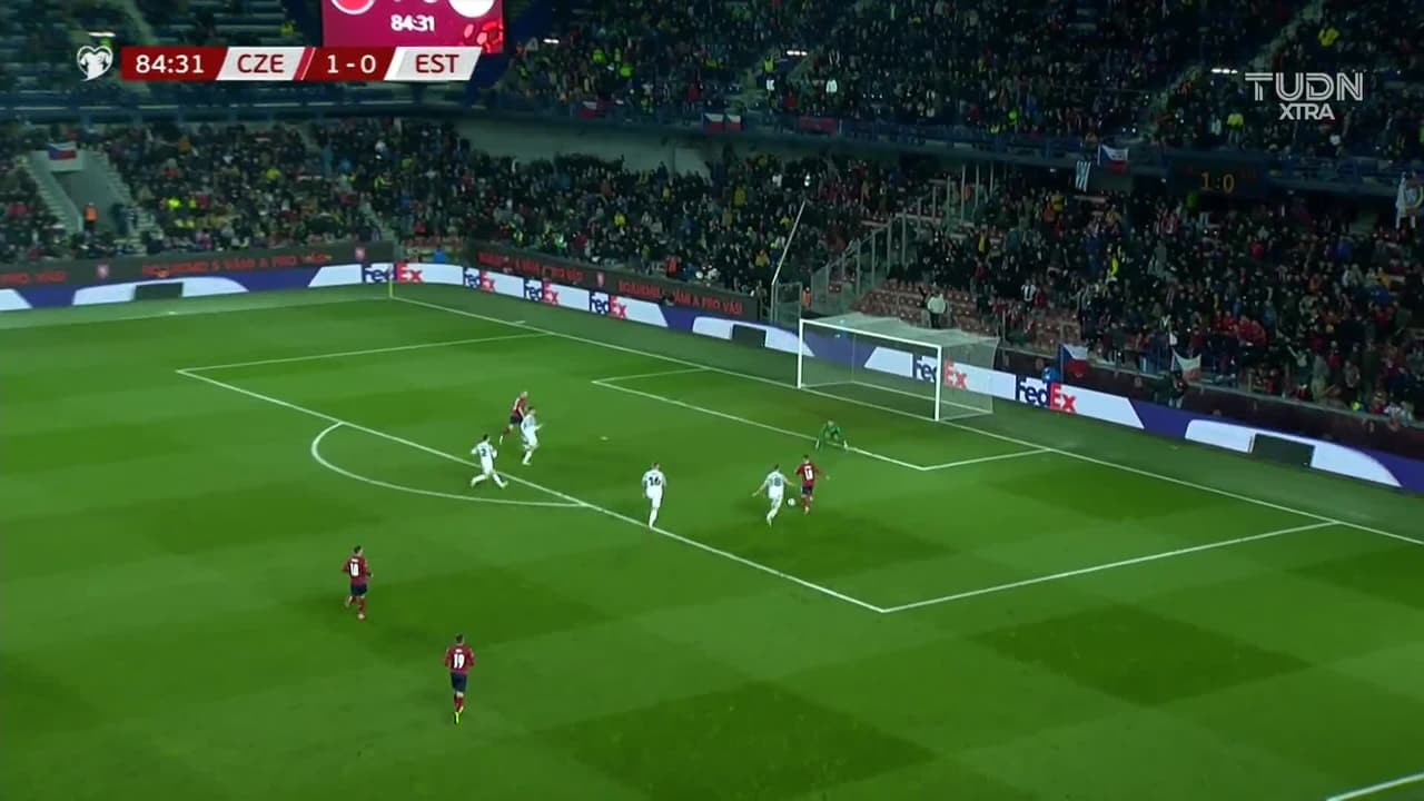 ¡GOL!  anota para República Checa. Jan Sykora