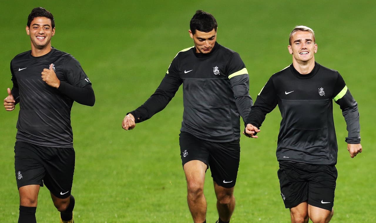 Carlos Vela y Antoine Griezmann, durante un entrenamiento de Real Sociedad.
