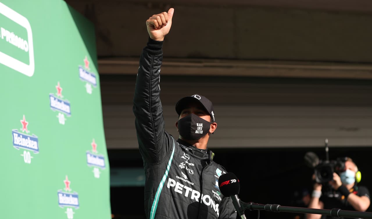 Hamilton ganó la pole por novena vez en la temporada.